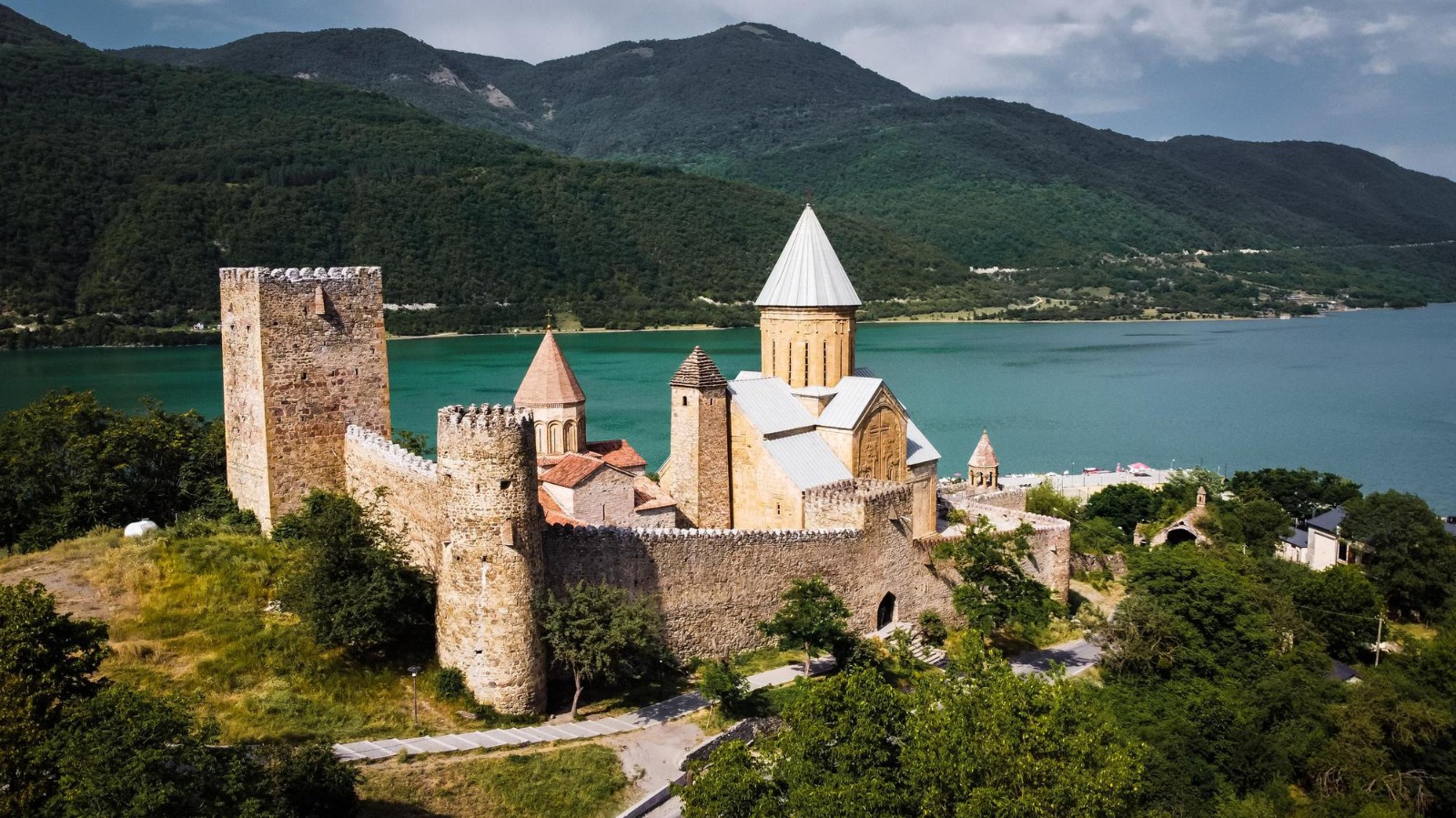 Ananuri Fortress Complex